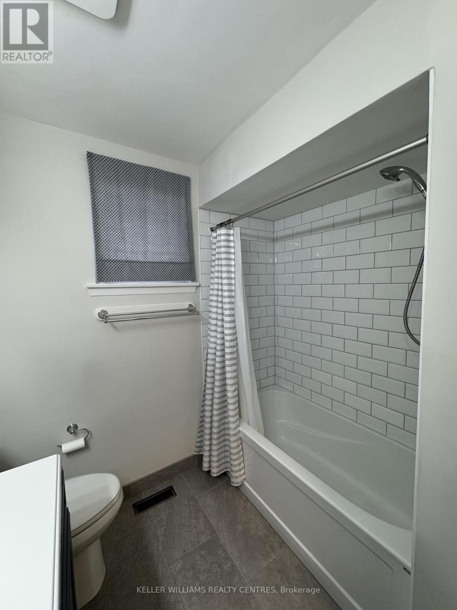 Main - 691 Irwin Crescent, Newmarket, Ontario  L3Y 5A3 - Photo 12 - N12641178