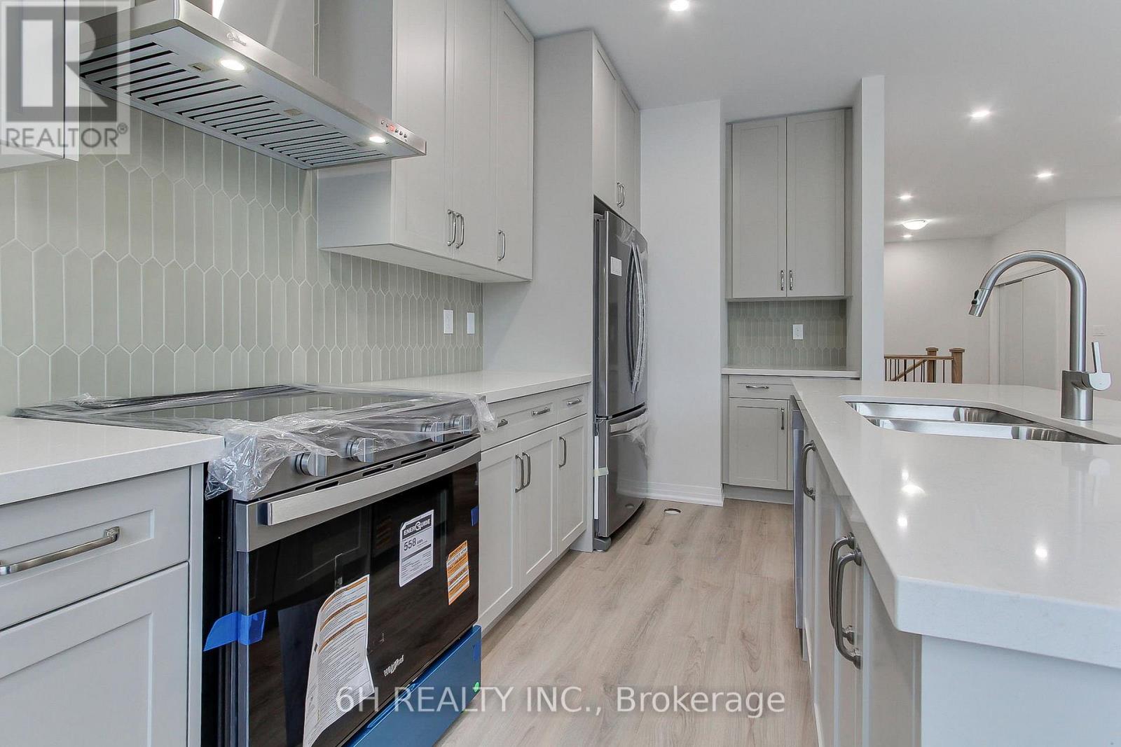 Lot 18 - 23 Harold Wilson Lane, Richmond Hill, Ontario  L4S 1N5 - Photo 12 - N12641220