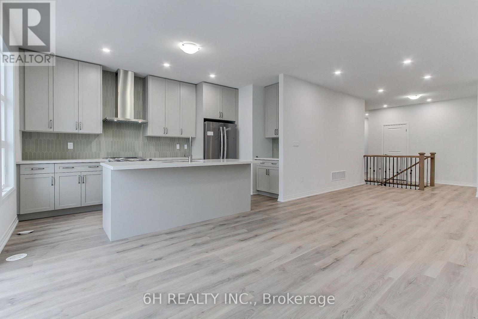 Lot 18 - 23 Harold Wilson Lane, Richmond Hill, Ontario  L4S 1N5 - Photo 8 - N12641220