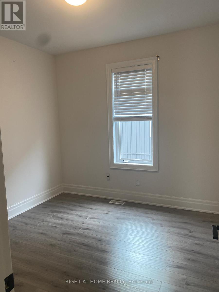 A - 72 Old Mosley Street, Wasaga Beach, Ontario  L9Z 2J5 - Photo 11 - S12641168