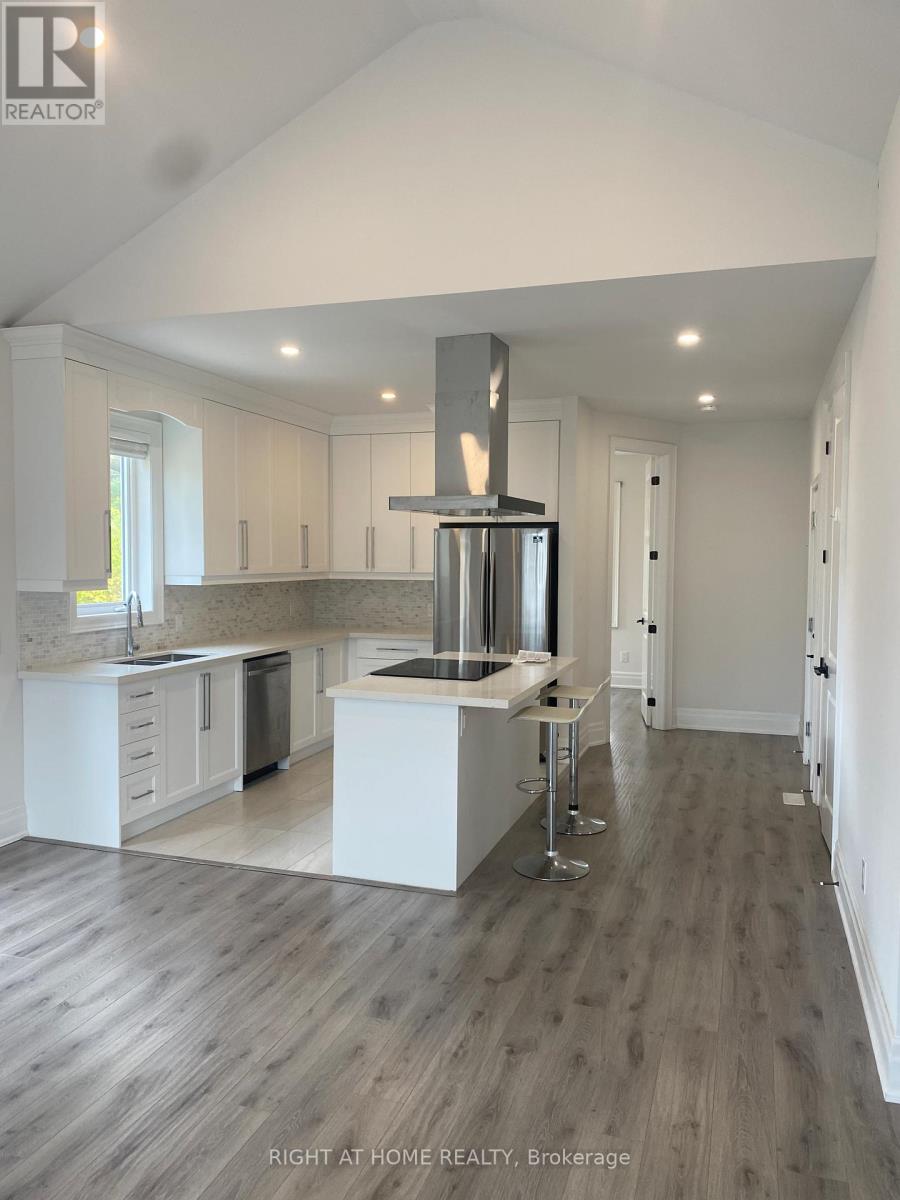 A - 72 Old Mosley Street, Wasaga Beach, Ontario  L9Z 2J5 - Photo 2 - S12641168