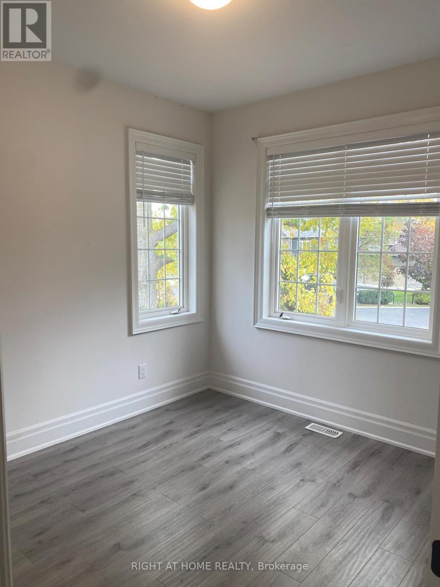 A - 72 Old Mosley Street, Wasaga Beach, Ontario  L9Z 2J5 - Photo 5 - S12641168