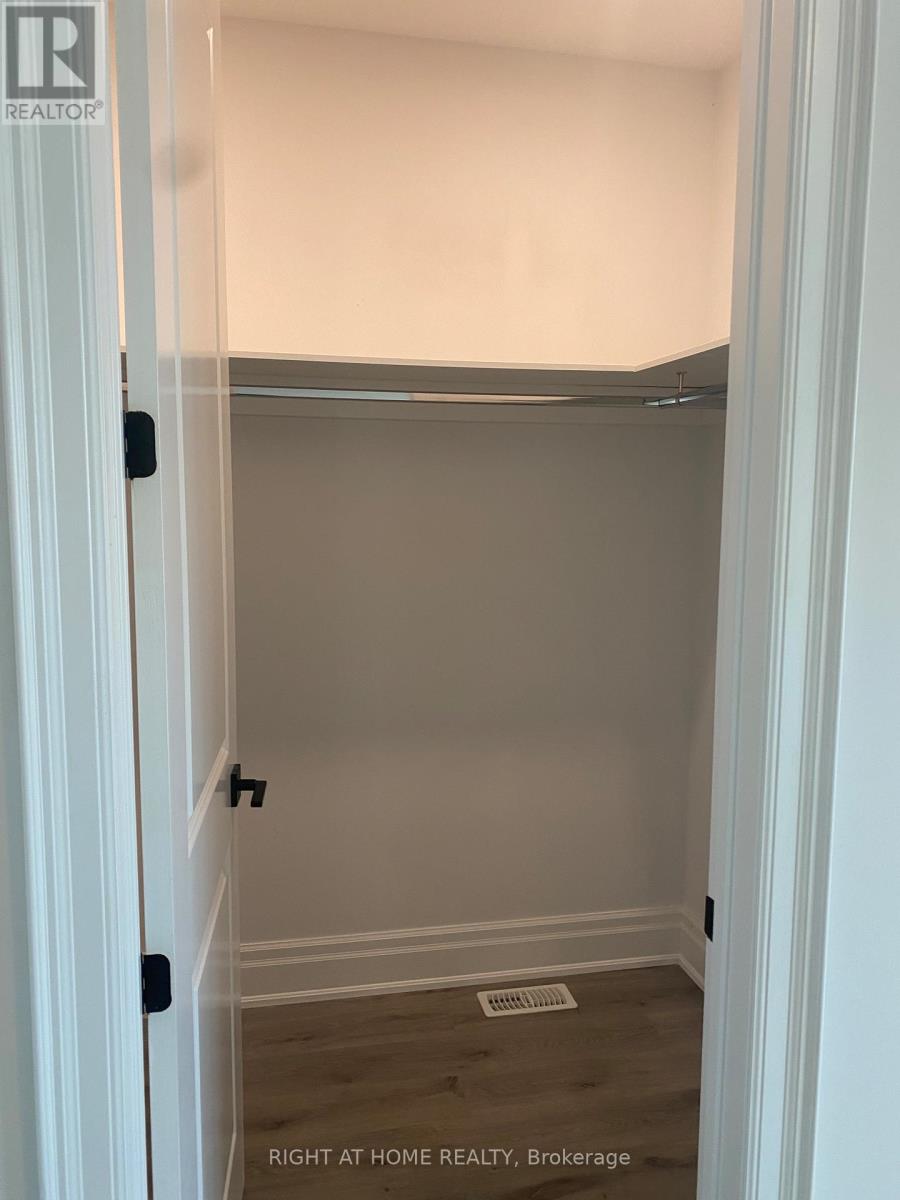 A - 72 Old Mosley Street, Wasaga Beach, Ontario  L9Z 2J5 - Photo 9 - S12641168