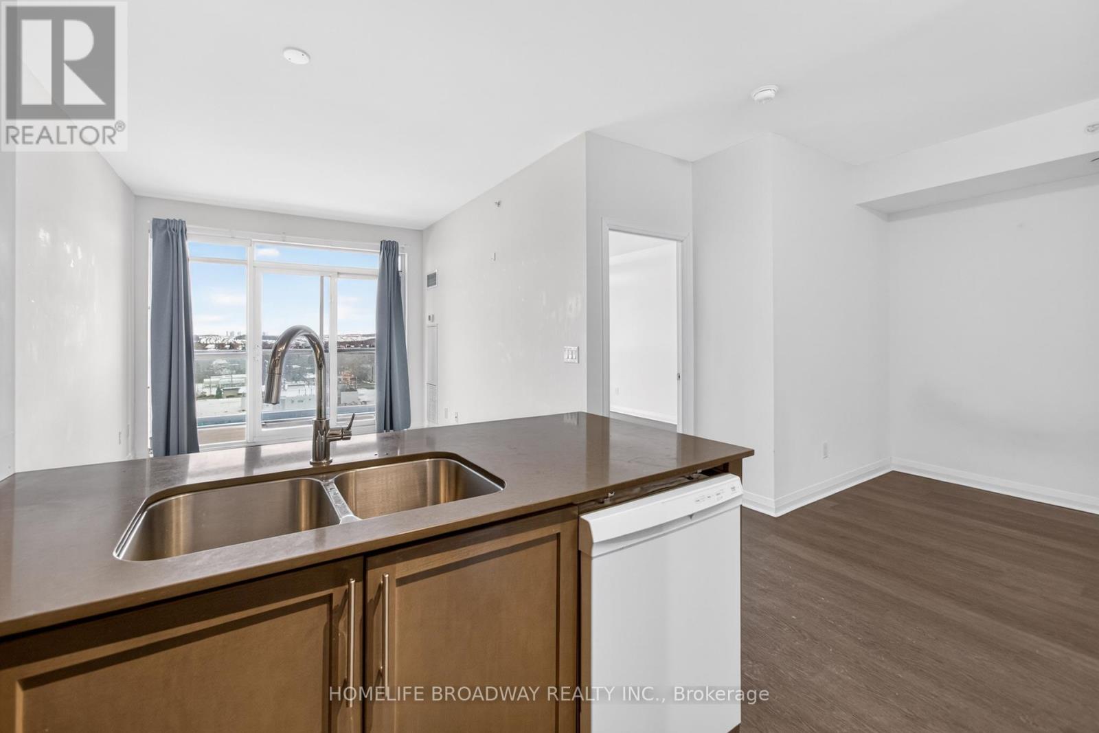 1207 - 55 Oneida Crescent, Richmond Hill, Ontario  L4B 0B3 - Photo 15 - N12503326