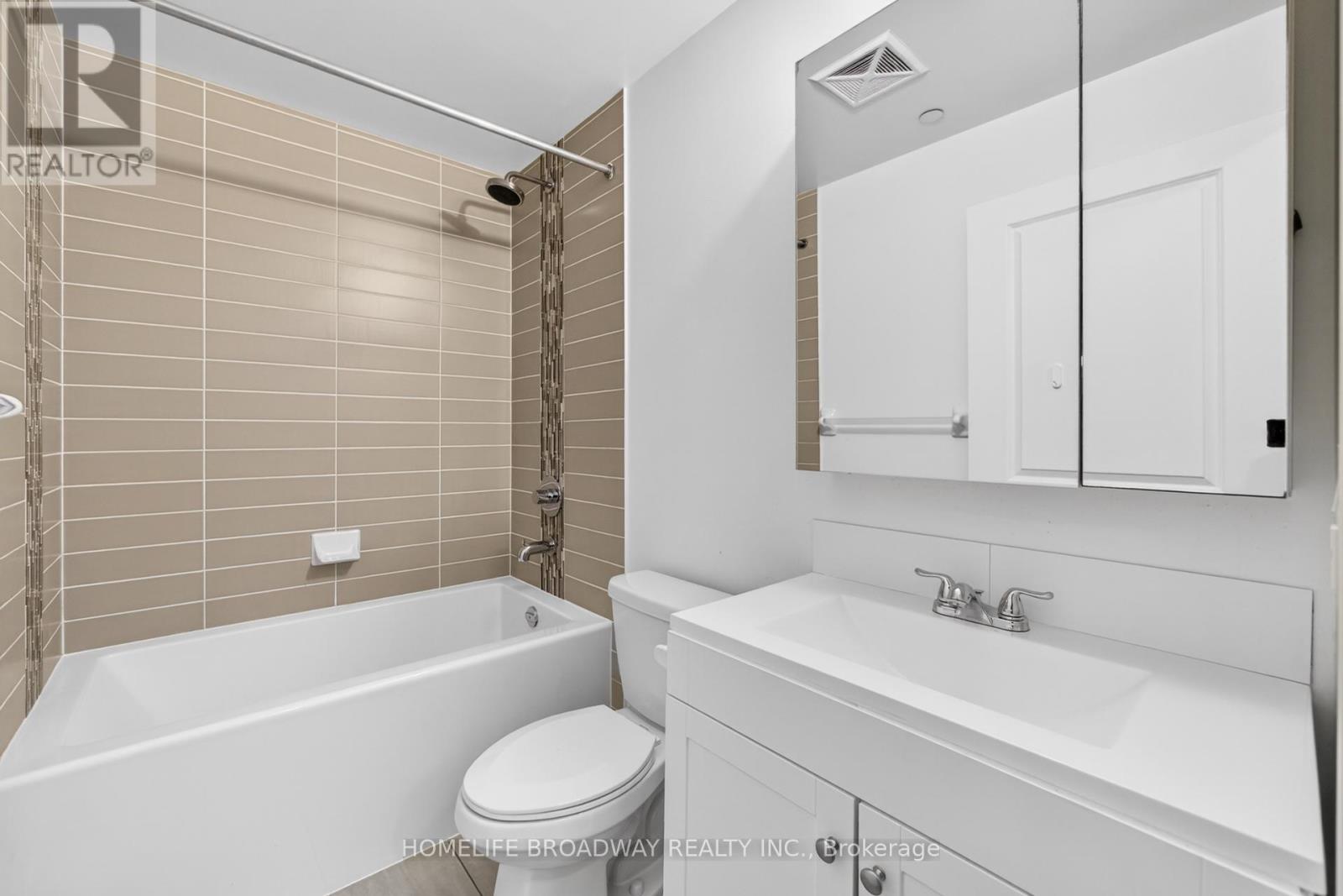 1207 - 55 Oneida Crescent, Richmond Hill, Ontario  L4B 0B3 - Photo 9 - N12503326