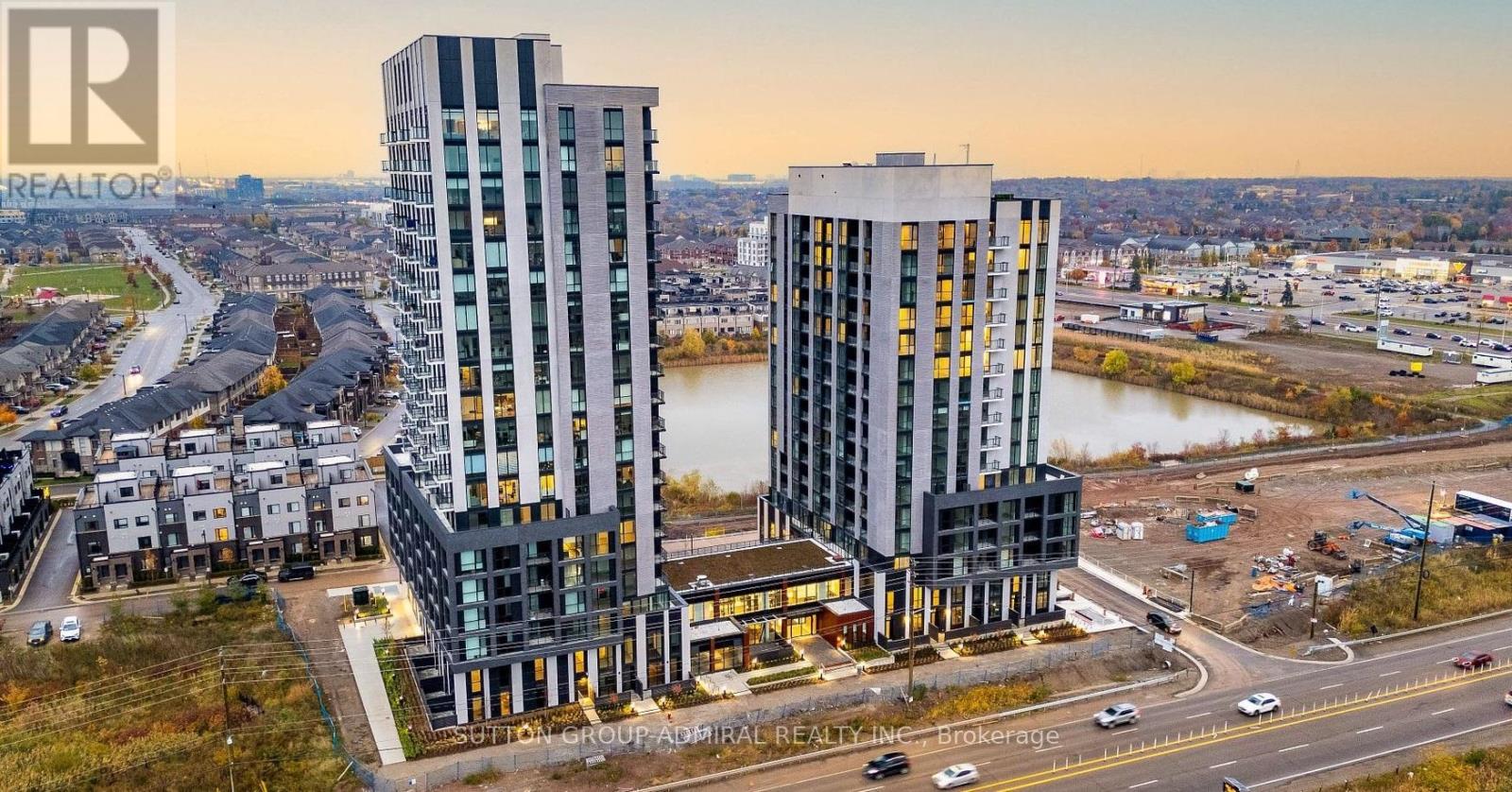 1204 - 3071 Trafalgar Road, Oakville, Ontario  L6H 8C6 - Photo 2 - W12641122