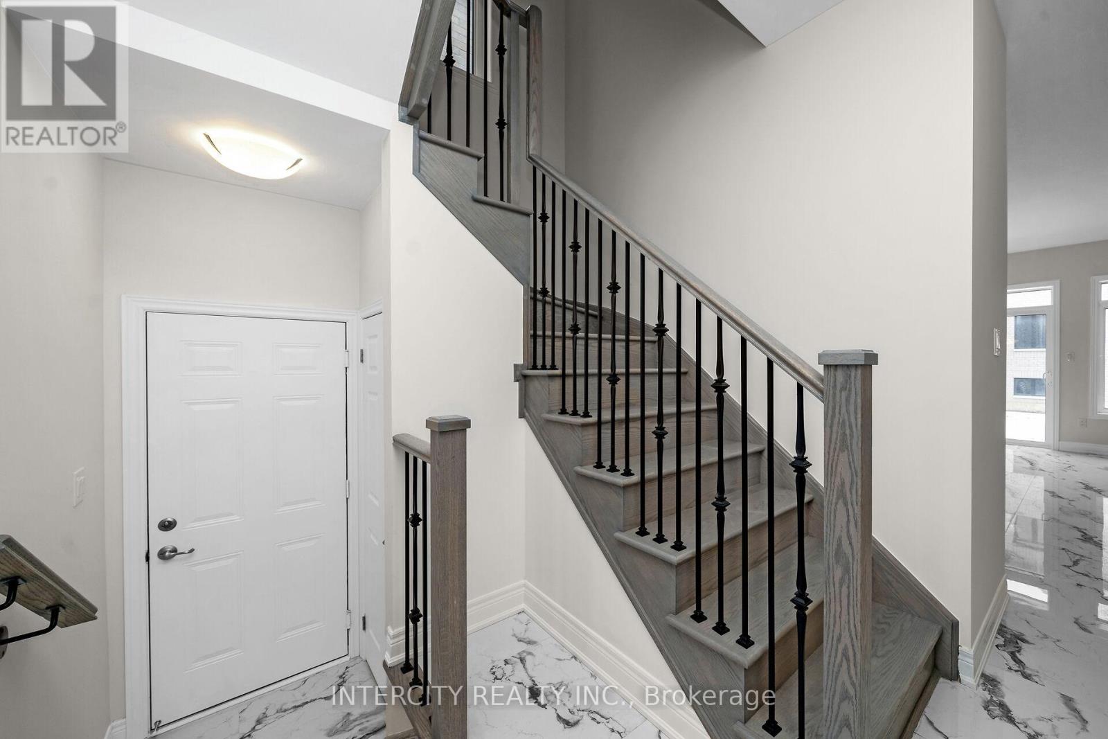 60 Claremont Drive, Brampton, Ontario  L6R 4G3 - Photo 17 - W12641132