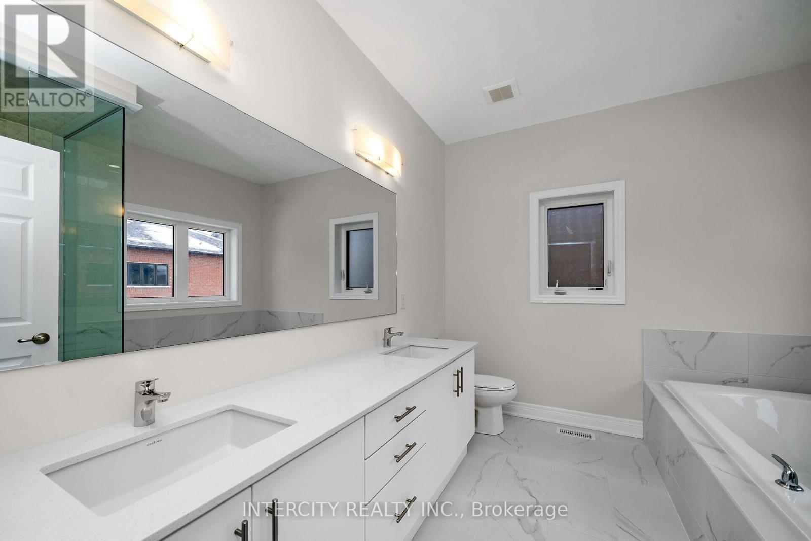 60 Claremont Drive, Brampton, Ontario  L6R 4G3 - Photo 20 - W12641132