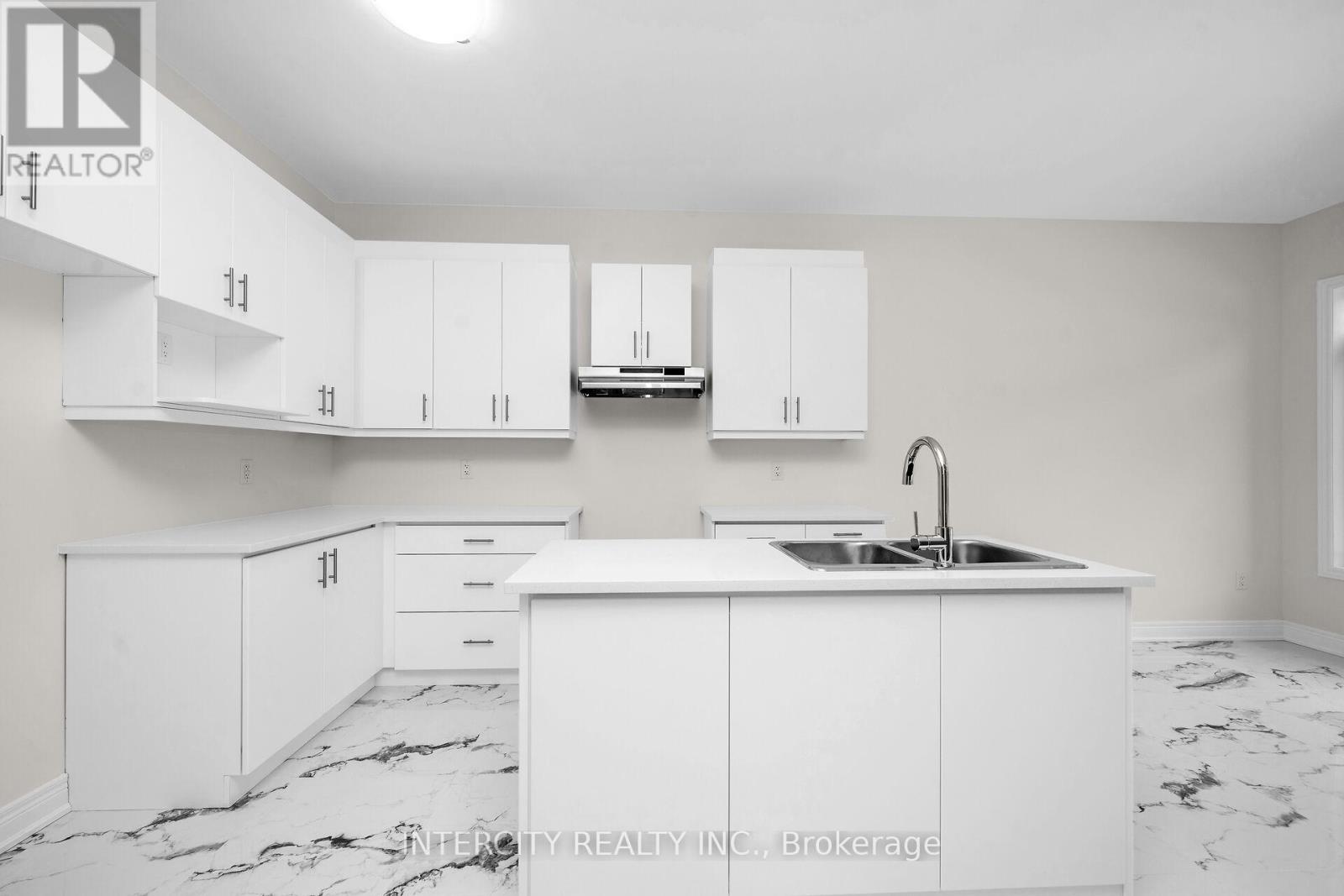 60 Claremont Drive, Brampton, Ontario  L6R 4G3 - Photo 7 - W12641132