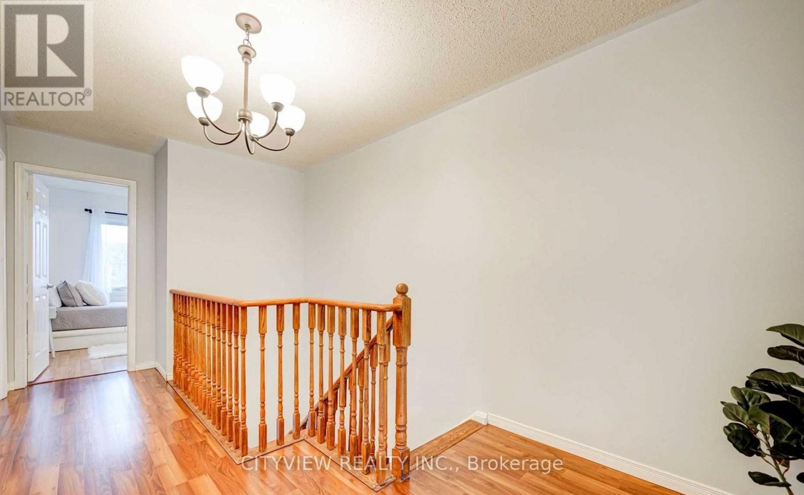 2140 Oakpoint Road, Oakville, Ontario  L6M 3N2 - Photo 2 - W12641188