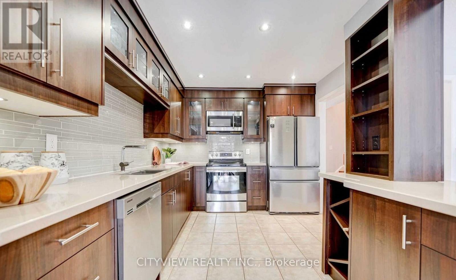 2140 Oakpoint Road, Oakville, Ontario  L6M 3N2 - Photo 5 - W12641188