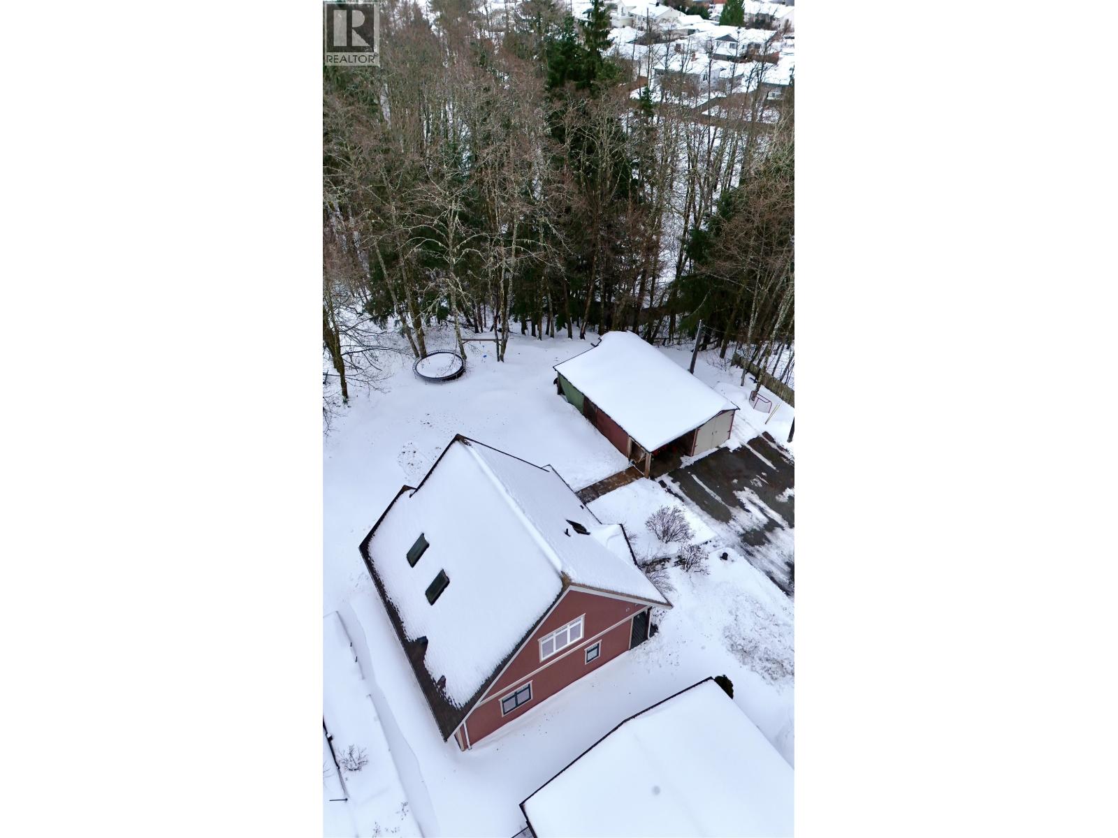 8 Drake Street, Kitimat, British Columbia  V8C 1S4 - Photo 2 - R3074315