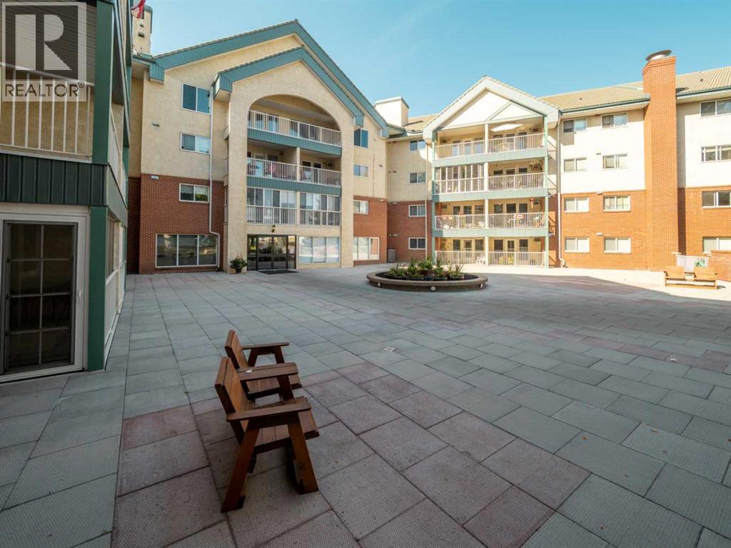 209, 20 3 Street S, Lethbridge, Alberta  T1J 4P1 - Photo 2 - A2275379