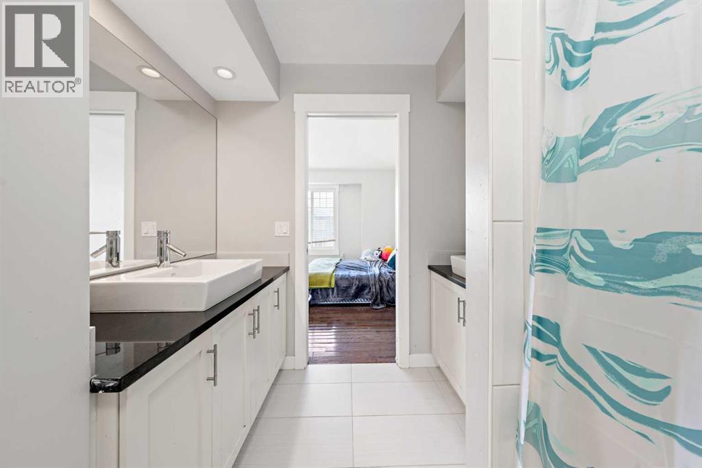 161 Rainbow Falls Glen, Chestermere, Alberta  T1X 0S5 - Photo 22 - A2273175