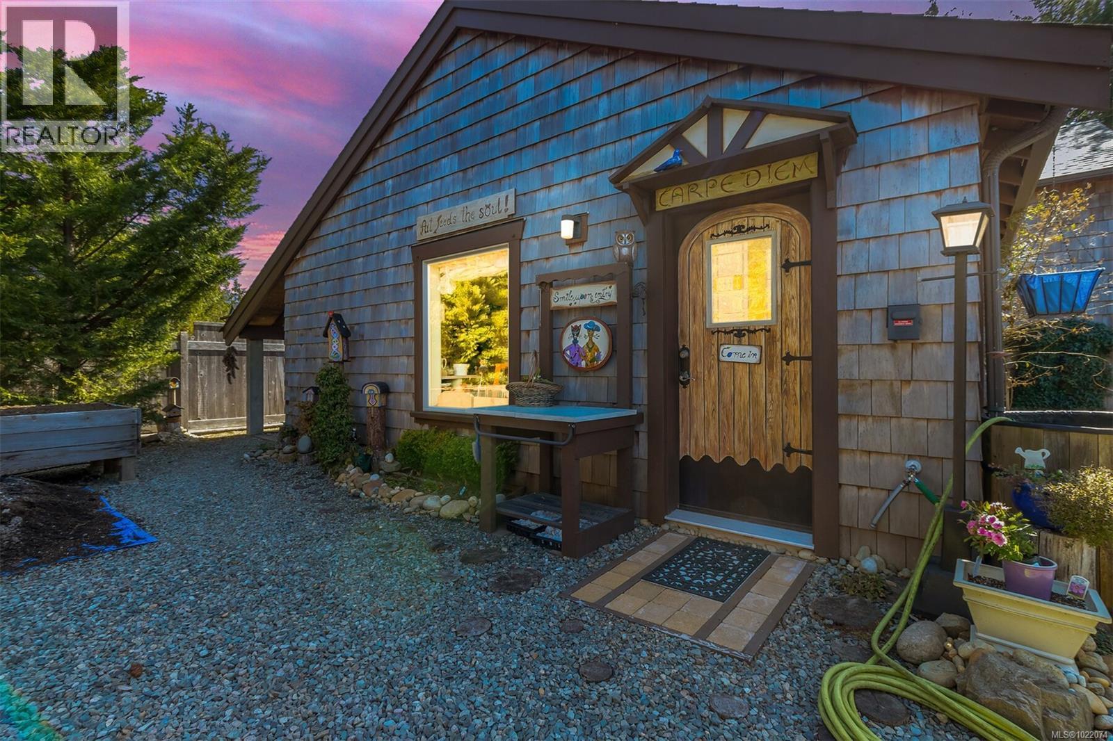 1860 Ashling Rd, Qualicum Beach, British Columbia  V9K 2V1 - Photo 2 - 1022074