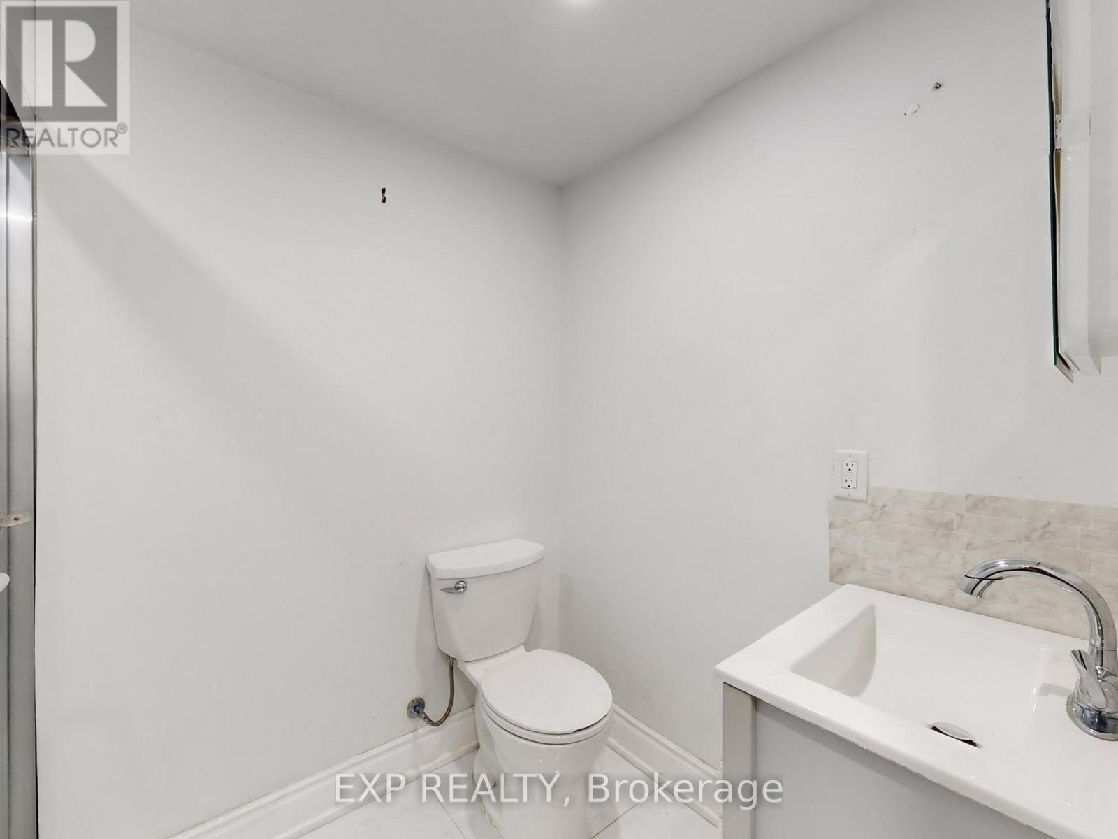 98 Lowther Avenue, Richmond Hill, Ontario  L4E 4P3 - Photo 13 - N12634778