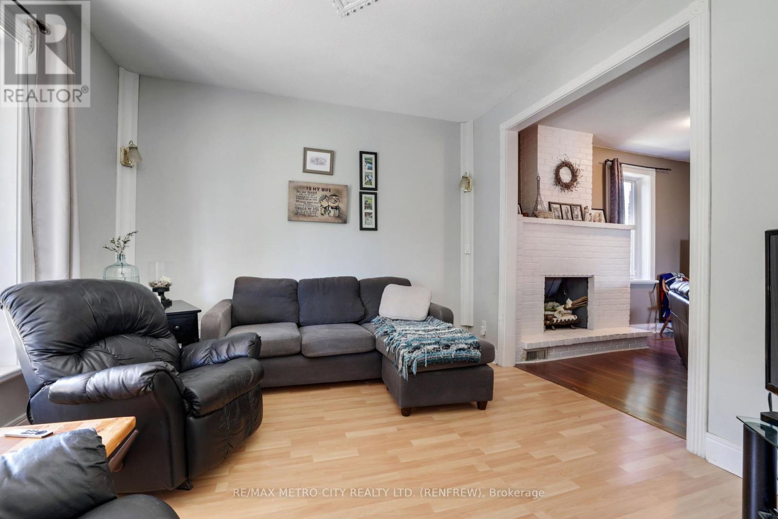 704 Clifford Side Road, Mcnab/braeside, Ontario  K7V 3Z4 - Photo 4 - X12641286