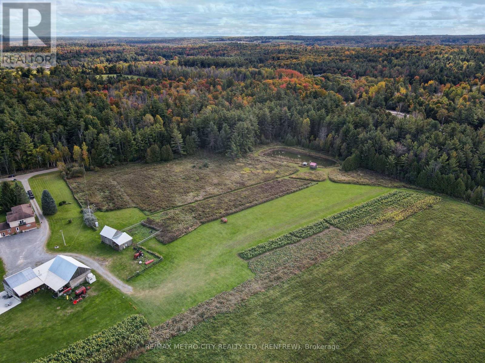 704 Clifford Side Road, Mcnab/braeside, Ontario  K7V 3Z4 - Photo 42 - X12641286