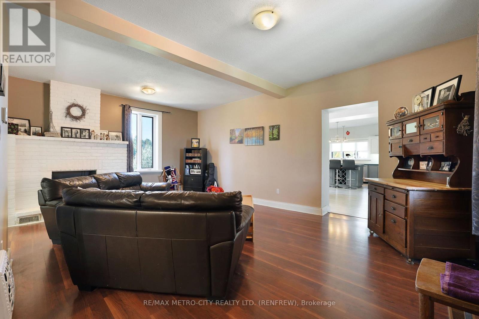 704 Clifford Side Road, Mcnab/braeside, Ontario  K7V 3Z4 - Photo 6 - X12641286