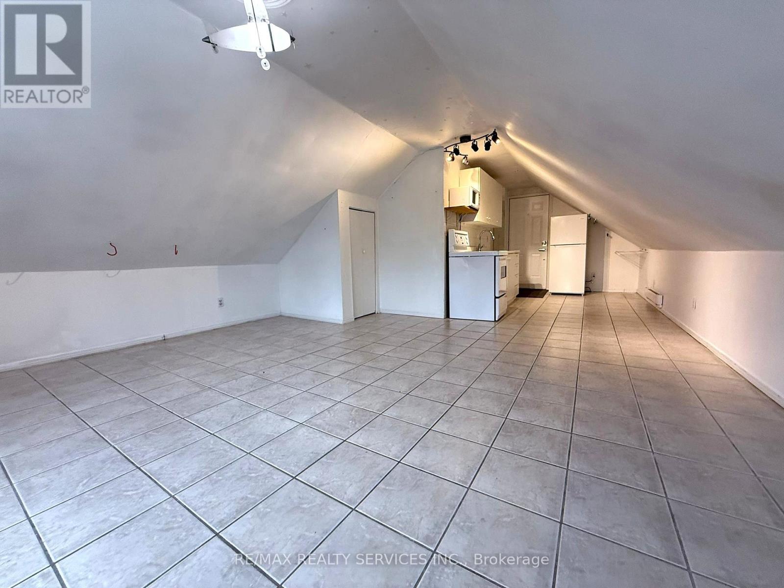 97 Mill Street N, Brampton, Ontario  L6X 1T7 - Photo 37 - W12641104