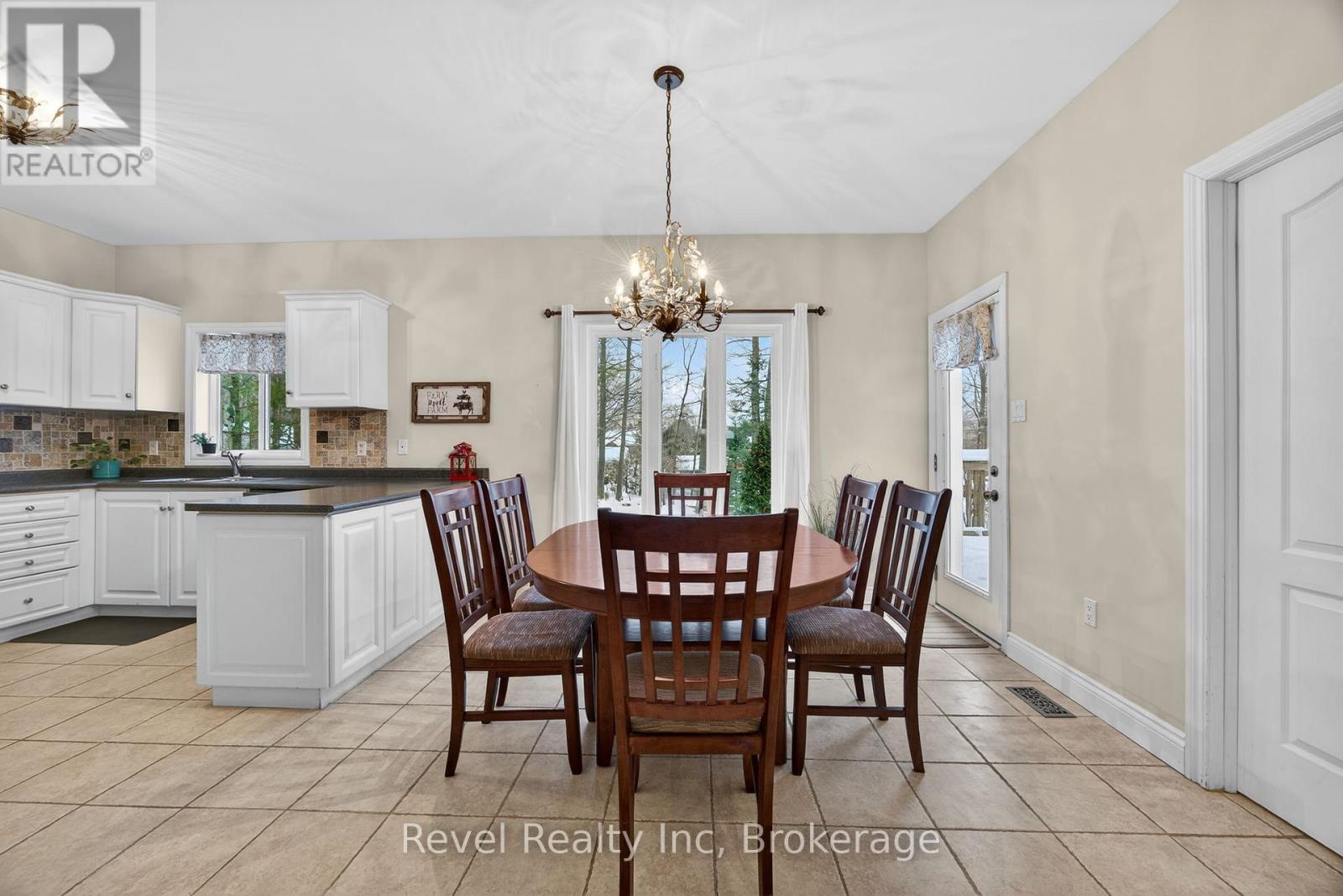 61 Rue Vanier, Tiny, Ontario L9M 0J2 - Photo 8 - S12641284