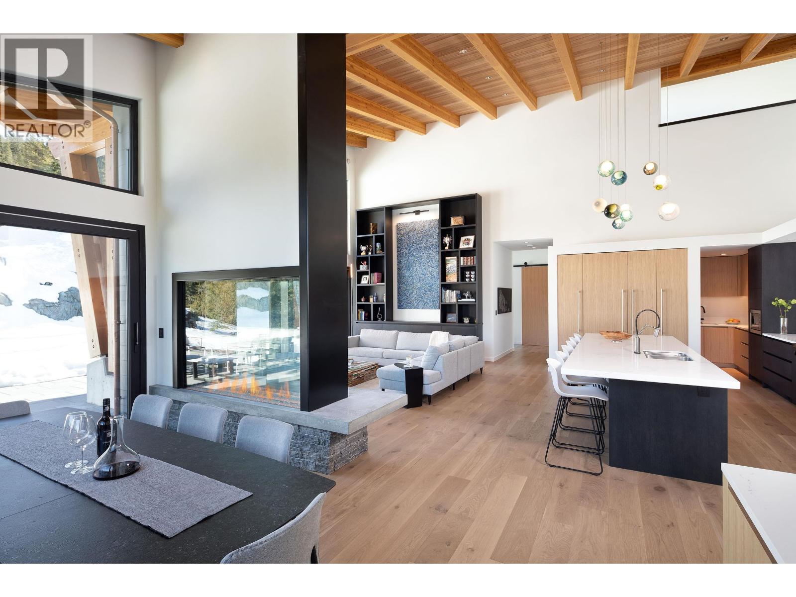 1600 Southlands Lane, Whistler, British Columbia V8E 0A2 - Photo 3 - R3074414