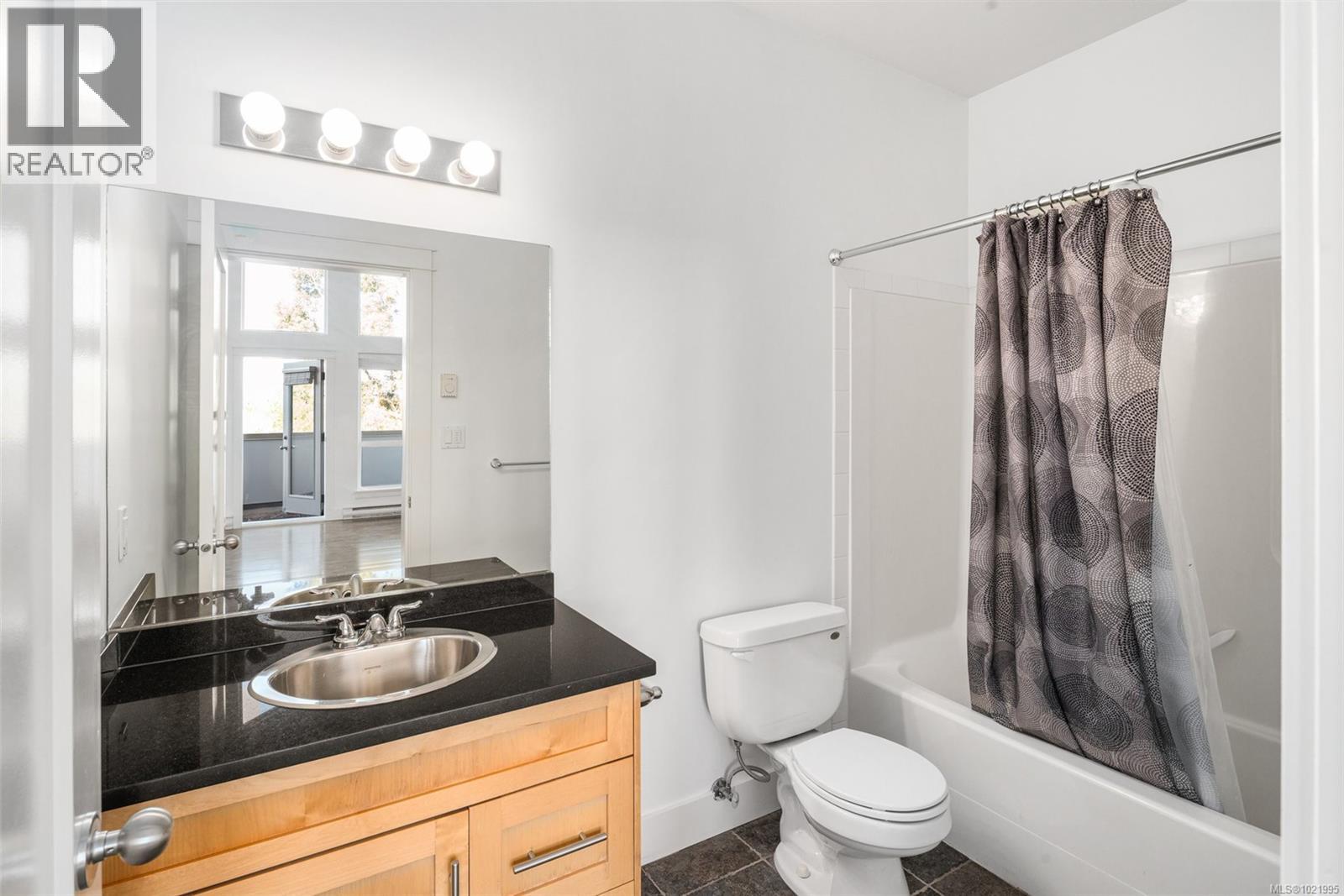 307 3915 Carey Rd, Saanich, British Columbia  V8Z 1Z6 - Photo 17 - 1021995