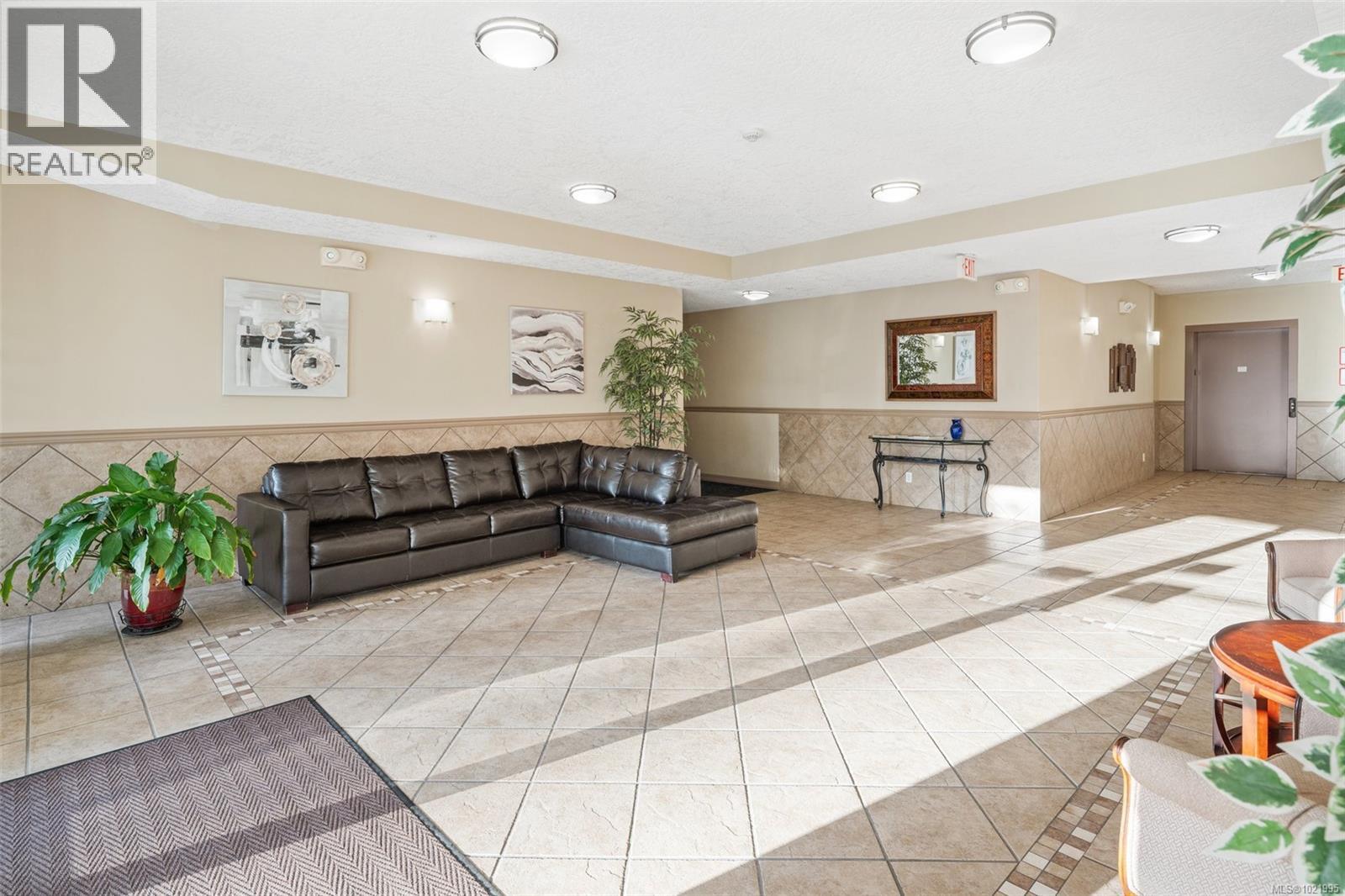 307 3915 Carey Rd, Saanich, British Columbia  V8Z 1Z6 - Photo 28 - 1021995