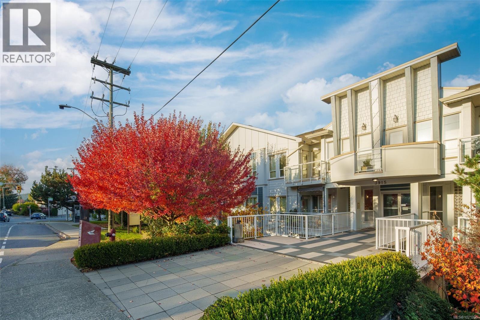 307 3915 Carey Rd, Saanich, British Columbia  V8Z 1Z6 - Photo 31 - 1021995