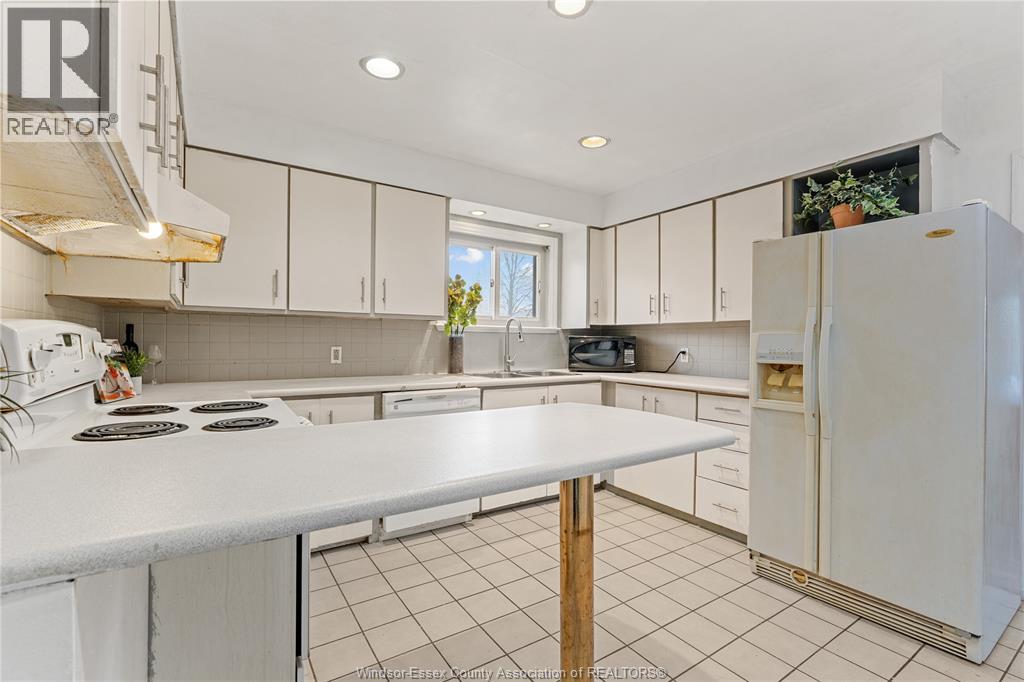 905 St Mary's, Windsor, Ontario N8S 2V1 - Photo 13 - 25031460