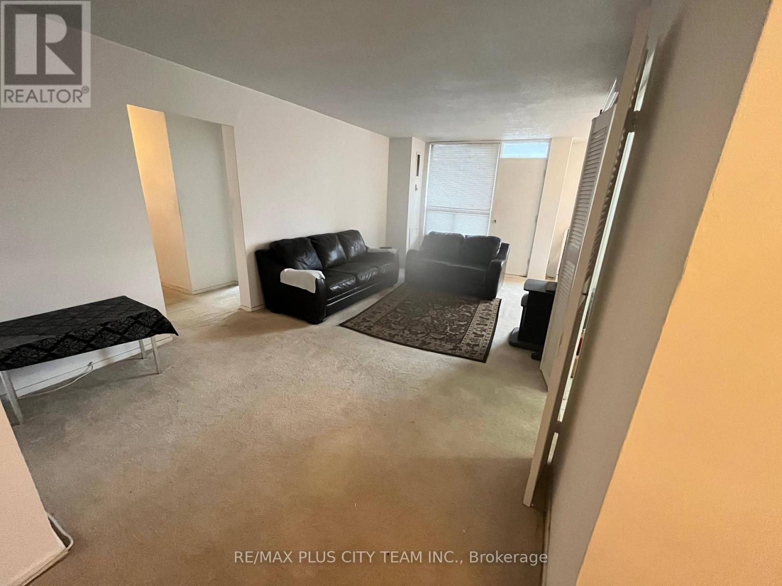 909 - 10 Edgecliff Golfway, Toronto, Ontario  M3C 3A3 - Photo 4 - C12641252