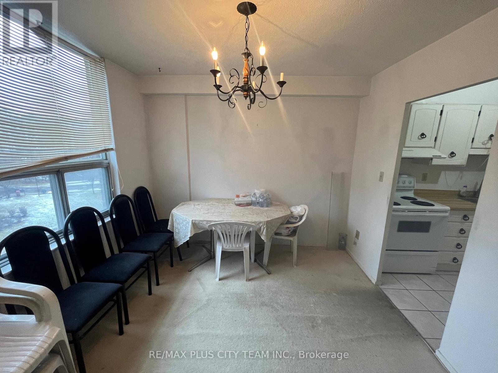 909 - 10 Edgecliff Golfway, Toronto, Ontario  M3C 3A3 - Photo 7 - C12641252