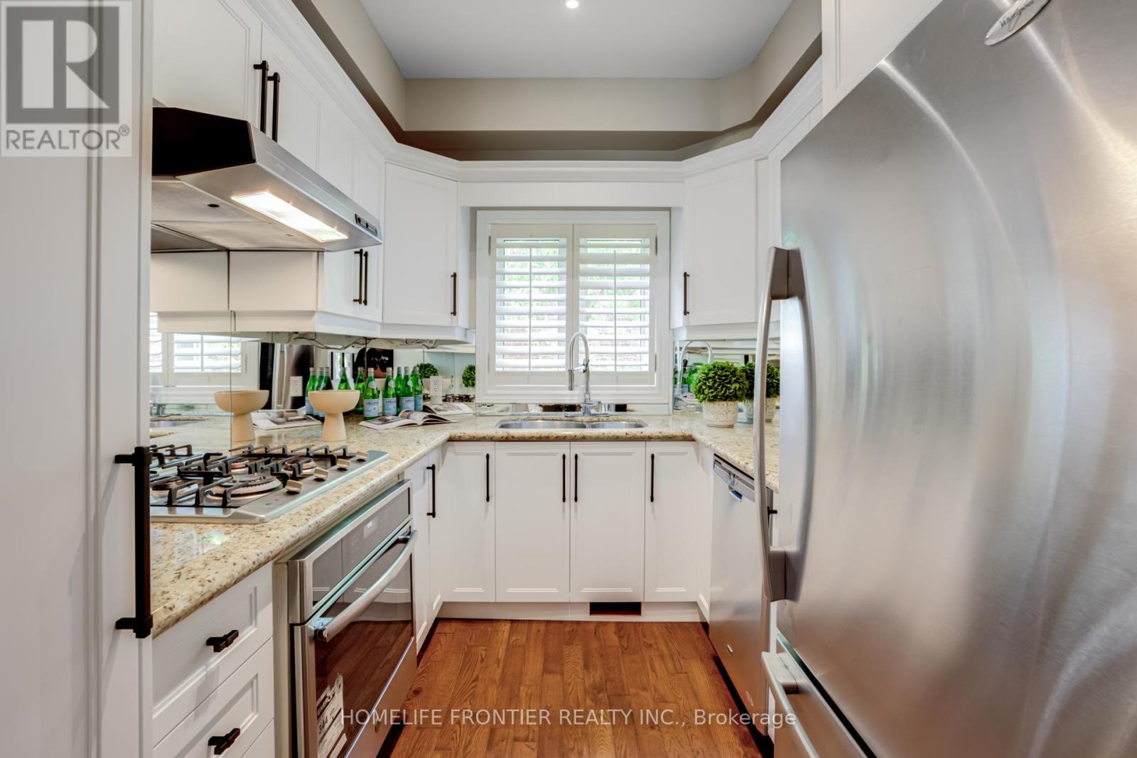 4 - 22 Balmoral Avenue, Toronto, Ontario  M4V 1J4 - Photo 7 - C12641274