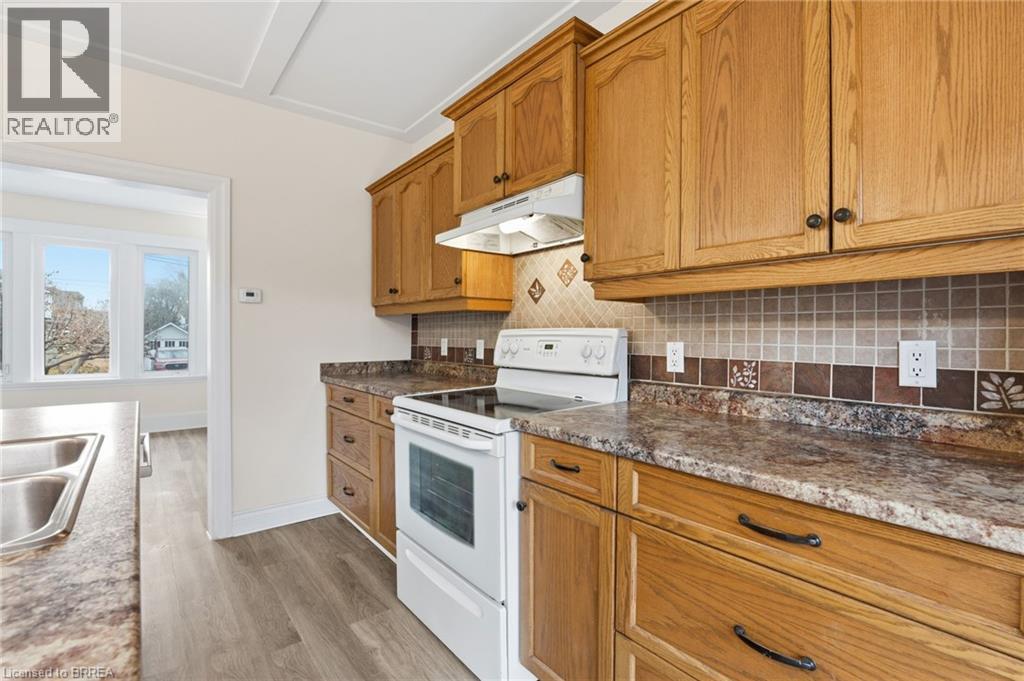 12 St James Street, Brantford, Ontario  N3T 3Z5 - Photo 9 - 40790821