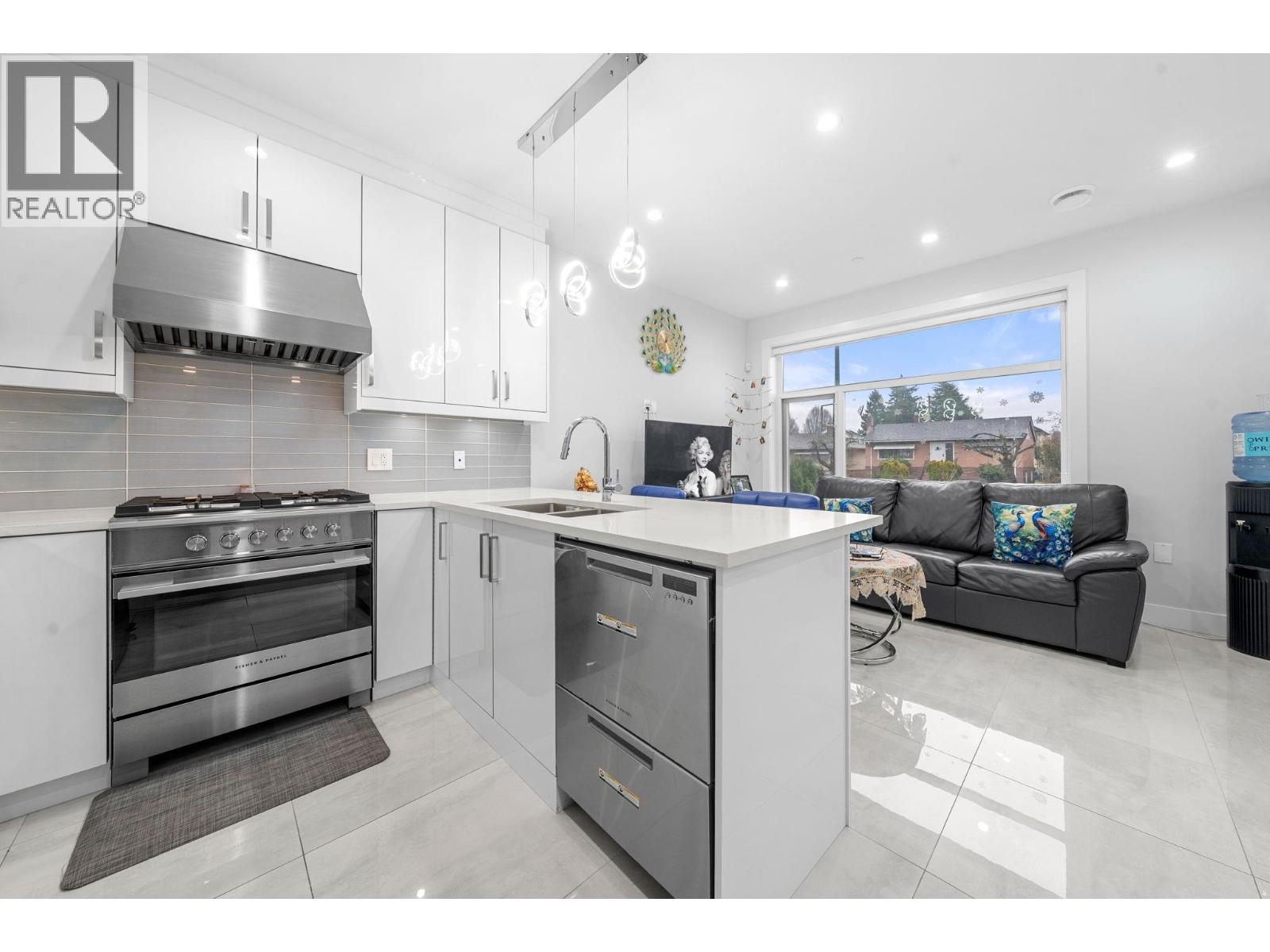 6751 Knight Street, Vancouver, British Columbia V5P 2W4 - Photo 13 - R3073739