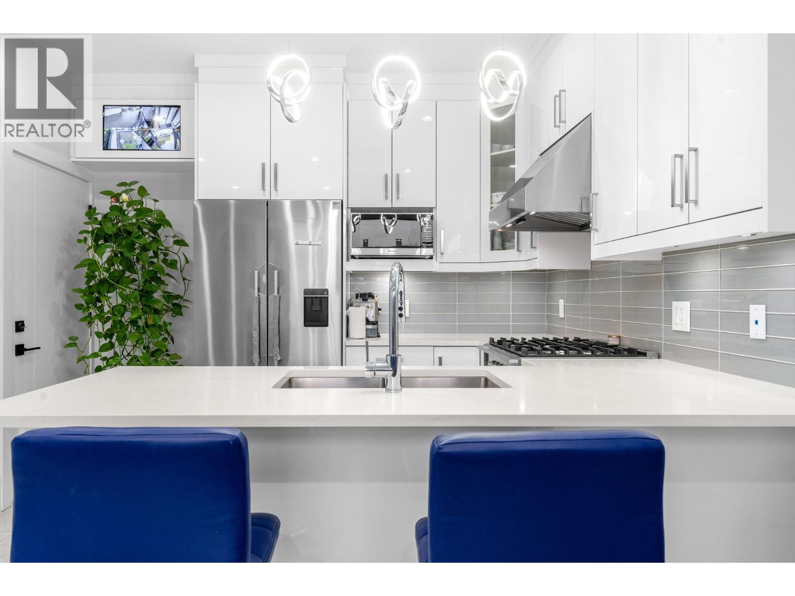 6751 Knight Street, Vancouver, British Columbia V5P 2W4 - Photo 9 - R3073739