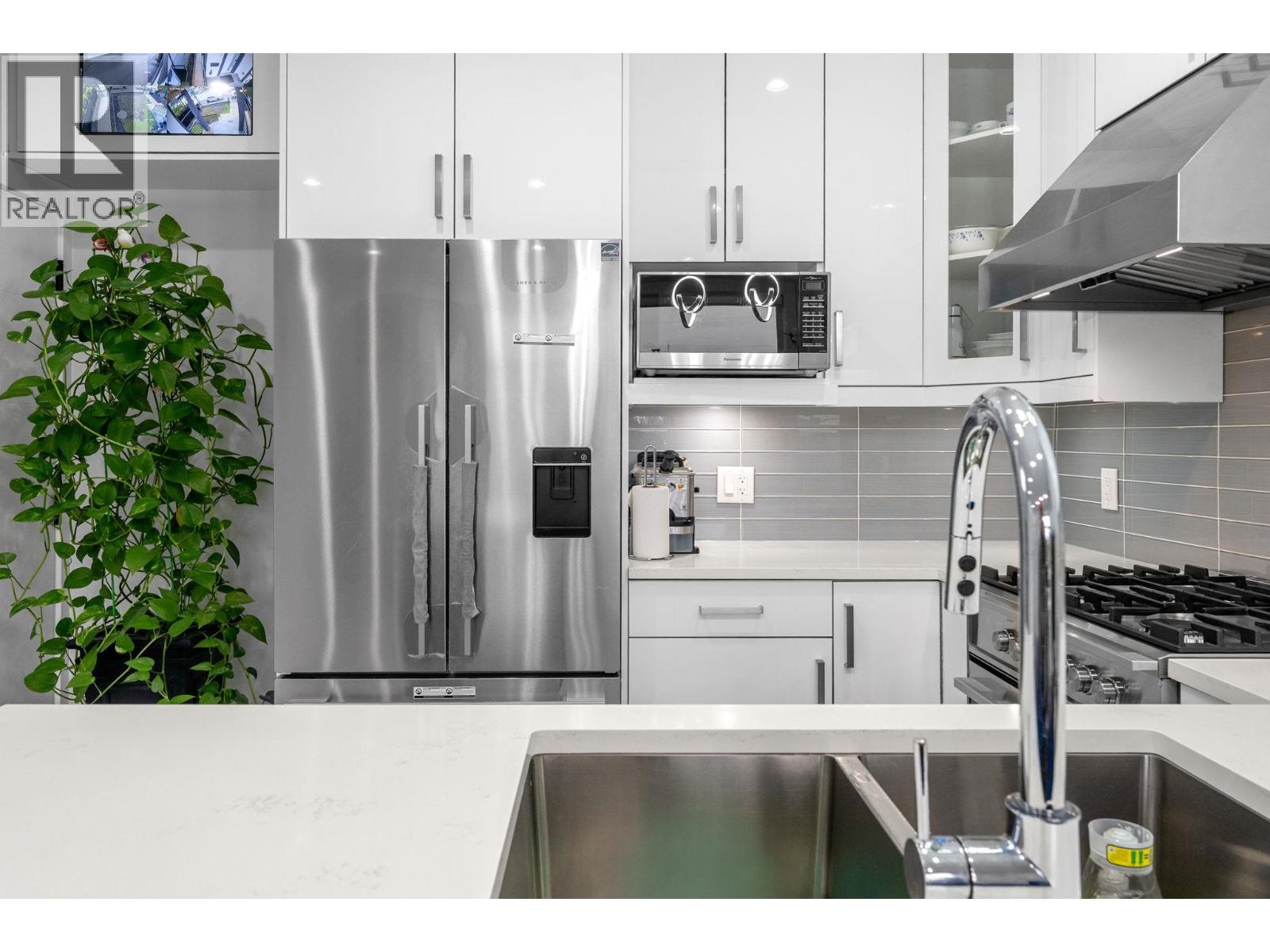 6751 Knight Street, Vancouver, British Columbia V5P 2W4 - Photo 15 - R3073739