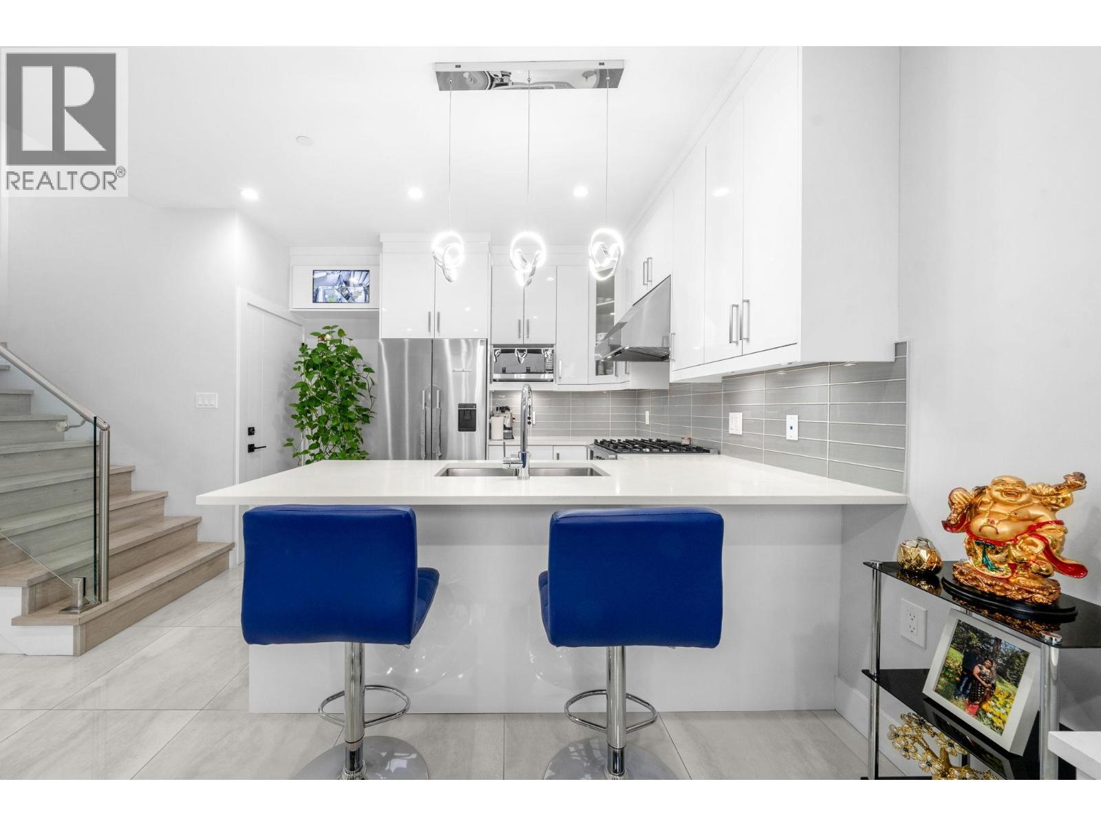 6751 Knight Street, Vancouver, British Columbia V5P 2W4 - Photo 8 - R3073739