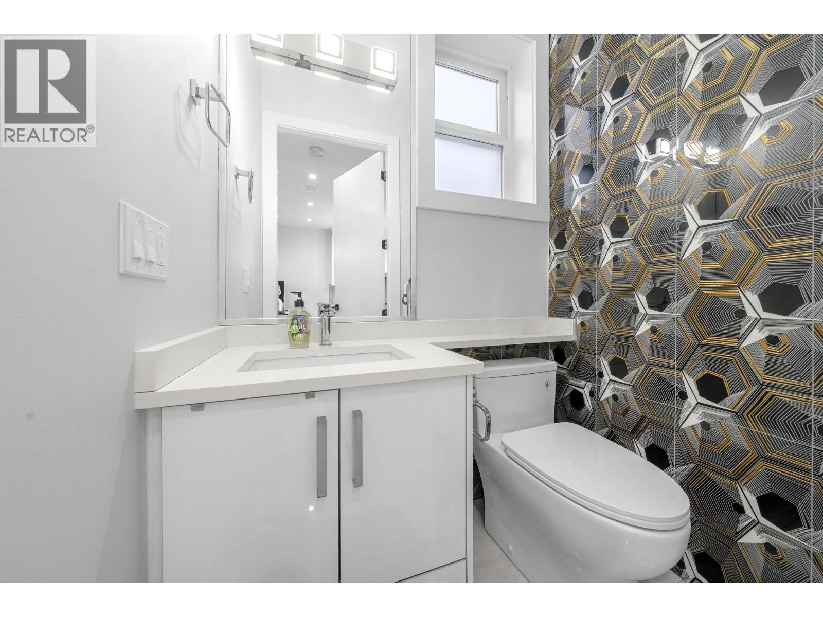 6751 Knight Street, Vancouver, British Columbia V5P 2W4 - Photo 16 - R3073739