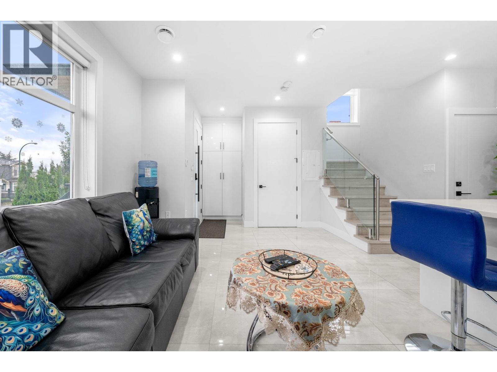 6751 Knight Street, Vancouver, British Columbia V5P 2W4 - Photo 6 - R3073739