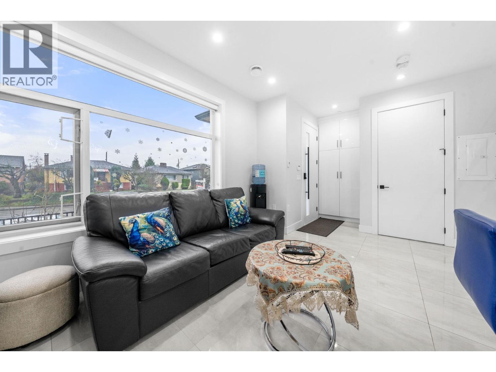 6751 Knight Street, Vancouver, British Columbia V5P 2W4 - Photo 5 - R3073739