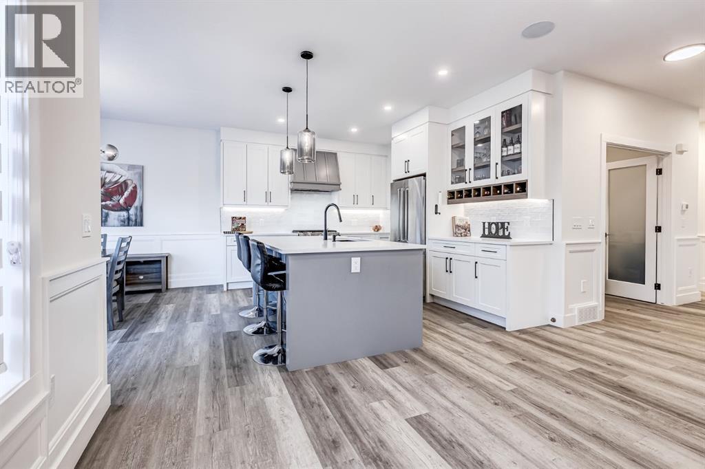 714 Mandalay Link, Carstairs, Alberta  T0M 0N0 - Photo 2 - A2275610