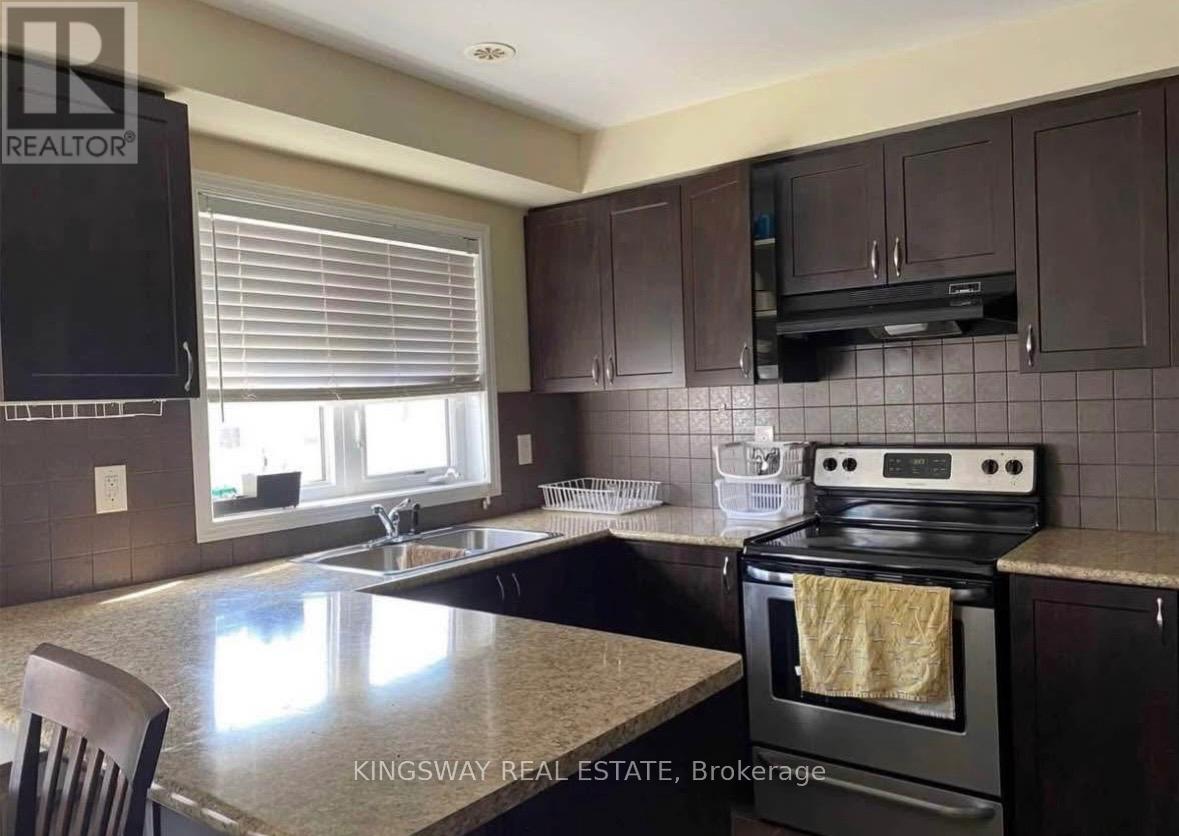 47 Ariel Road, Brampton, Ontario  L7A 3Z2 - Photo 3 - W12641248