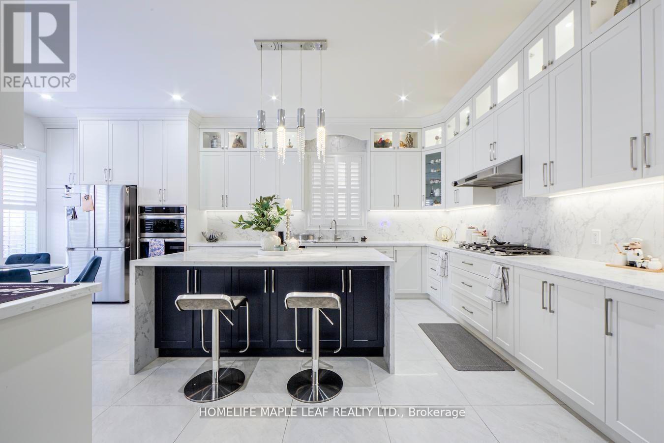 42 Foothills Crescent, Brampton, Ontario  L6P 4G9 - Photo 12 - W12641282