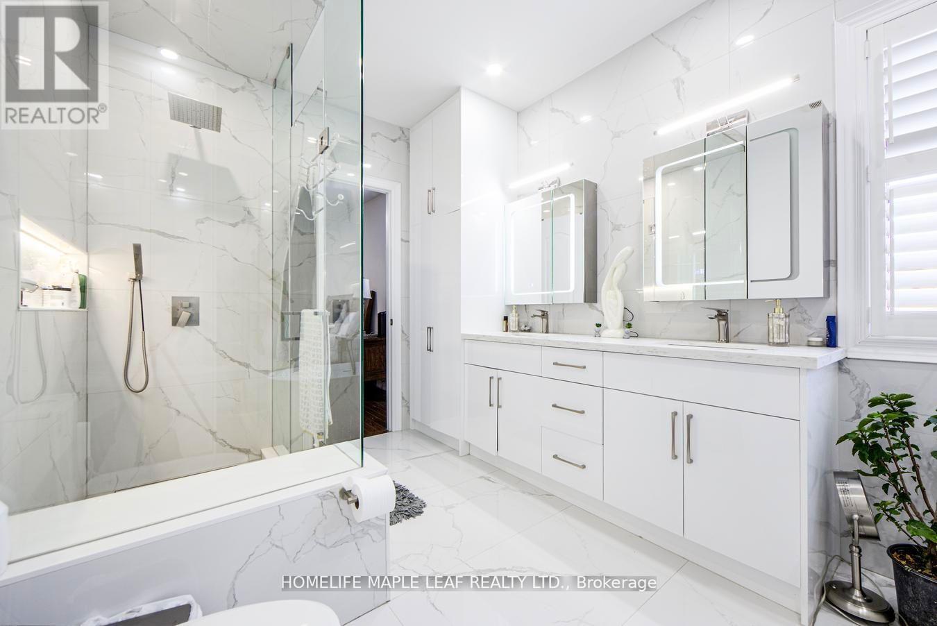 42 Foothills Crescent, Brampton, Ontario  L6P 4G9 - Photo 24 - W12641282