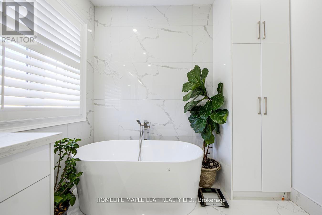 42 Foothills Crescent, Brampton, Ontario  L6P 4G9 - Photo 26 - W12641282