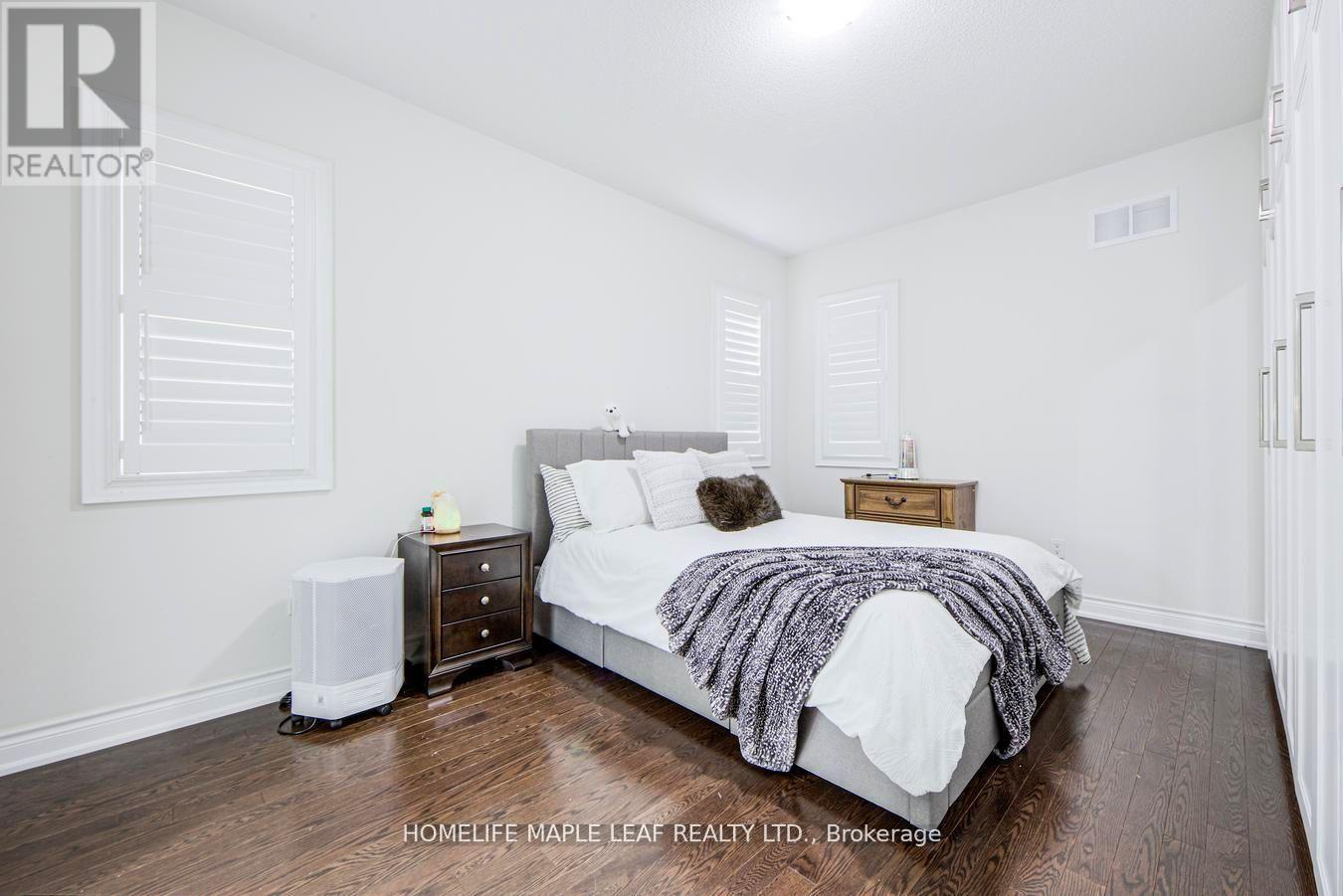 42 Foothills Crescent, Brampton, Ontario  L6P 4G9 - Photo 30 - W12641282