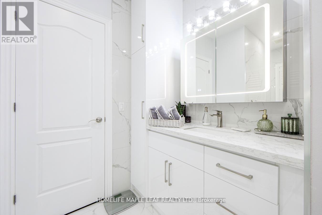 42 Foothills Crescent, Brampton, Ontario  L6P 4G9 - Photo 34 - W12641282