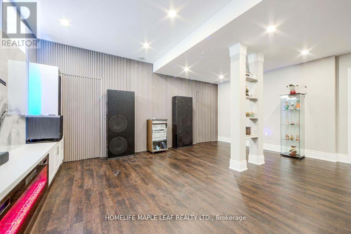 42 Foothills Crescent, Brampton, Ontario  L6P 4G9 - Photo 38 - W12641282