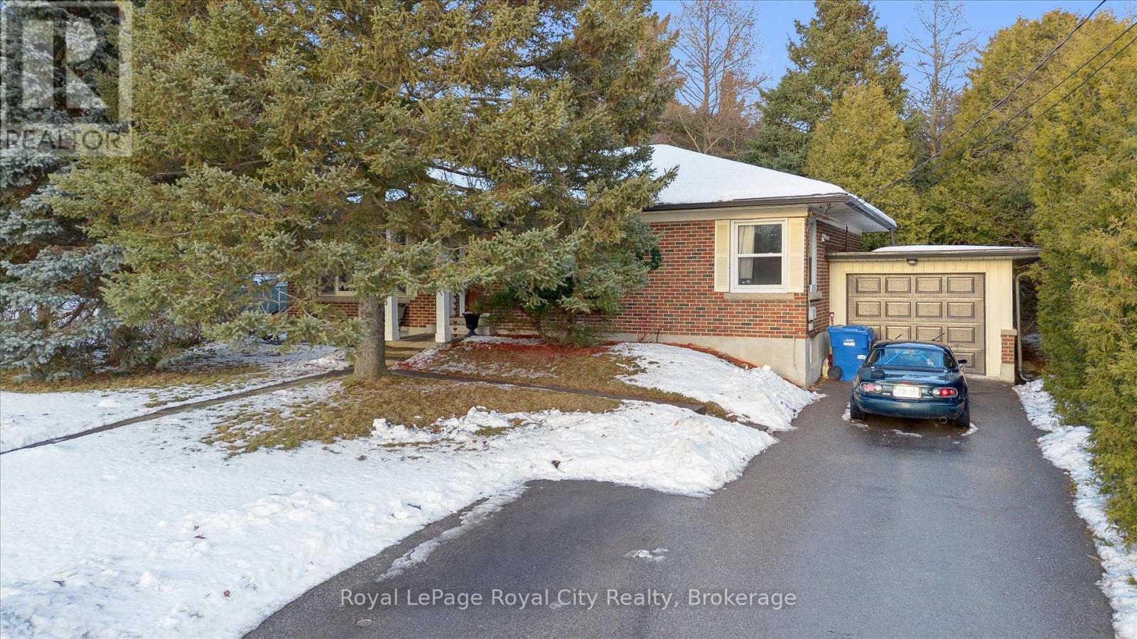 107 Westmount Road, Guelph, Ontario N1H 5J2 - Photo 2 - X12641352